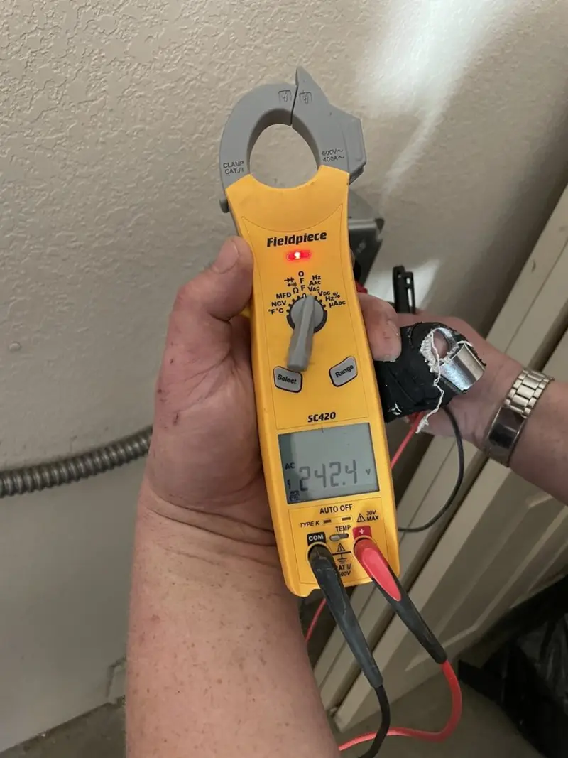 Voltage testing with clamp meter during Aluminum Wiring Replacement in Maumee